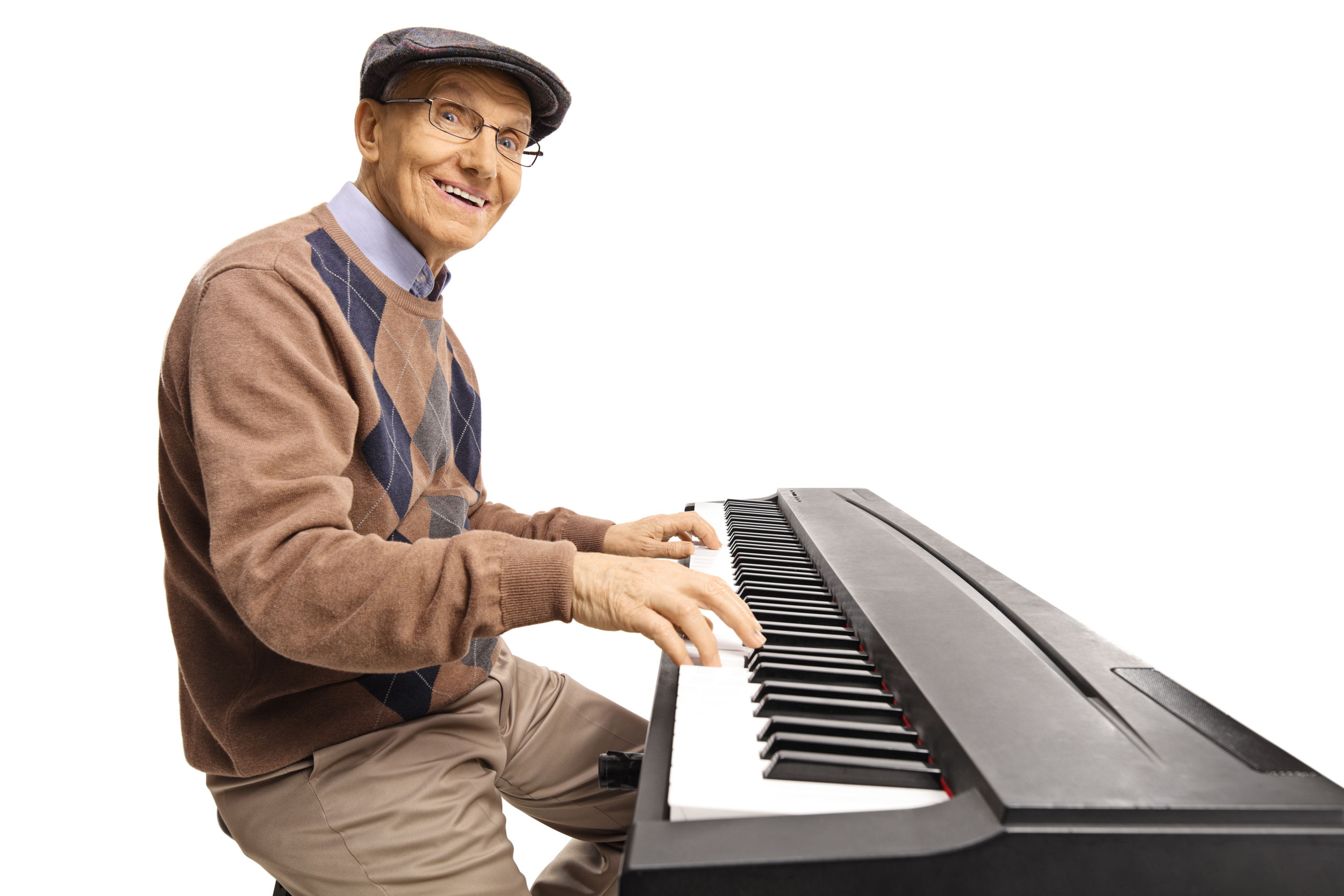 Hombre jubilado tocando el piano